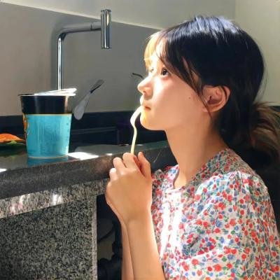两个人一双手